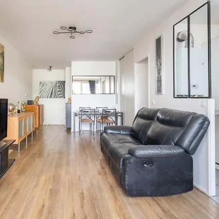 Apartment Le Pretoria - Au Pied De La Ligne 14